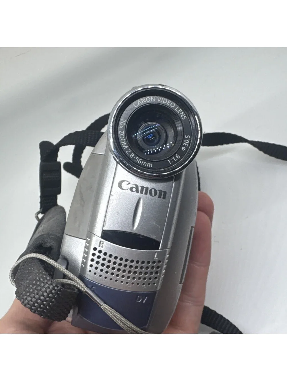 Canon ZR65 MC MiniDV Digital Video Camcorder 20x Optical Zoom / Works NO BATTERY